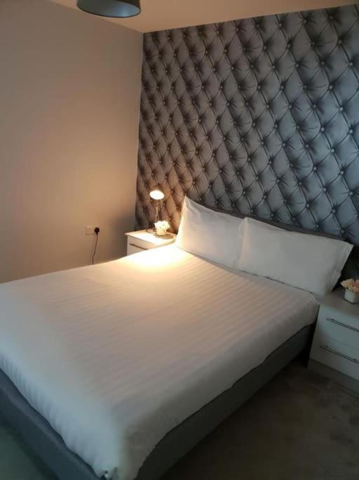 Luxury 9Ine Beautiful Bull Ring Apartment Free Parking Birmingham Ngoại thất bức ảnh