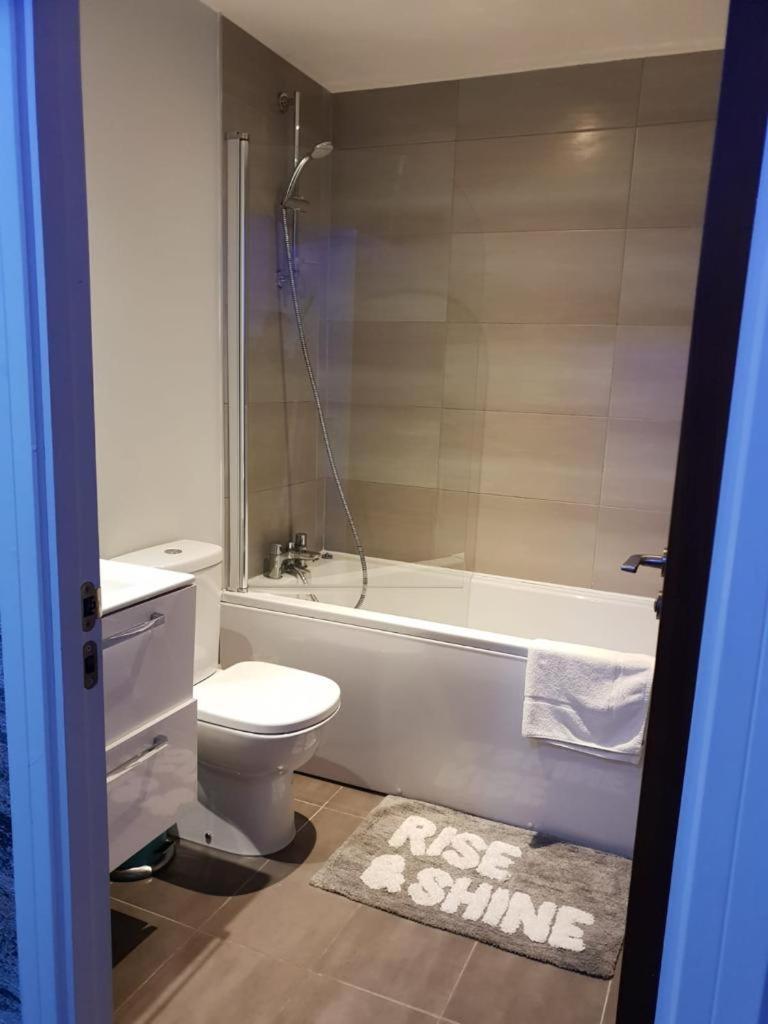 Luxury 9Ine Beautiful Bull Ring Apartment Free Parking Birmingham Ngoại thất bức ảnh